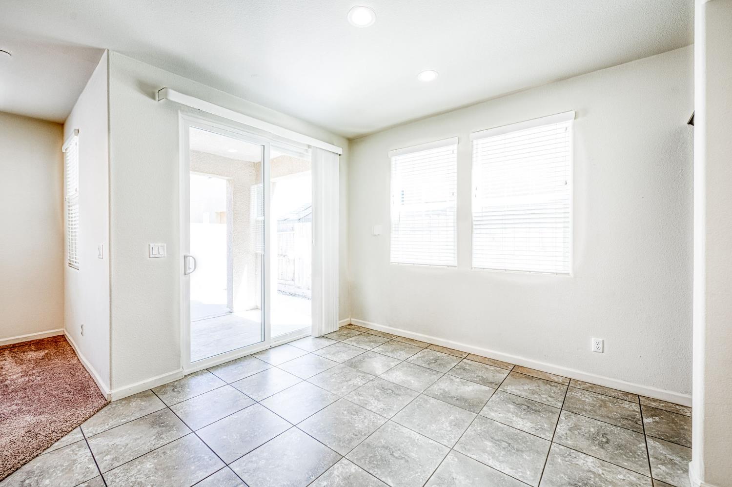 6158 E Peruna Way, Fresno, CA 93727