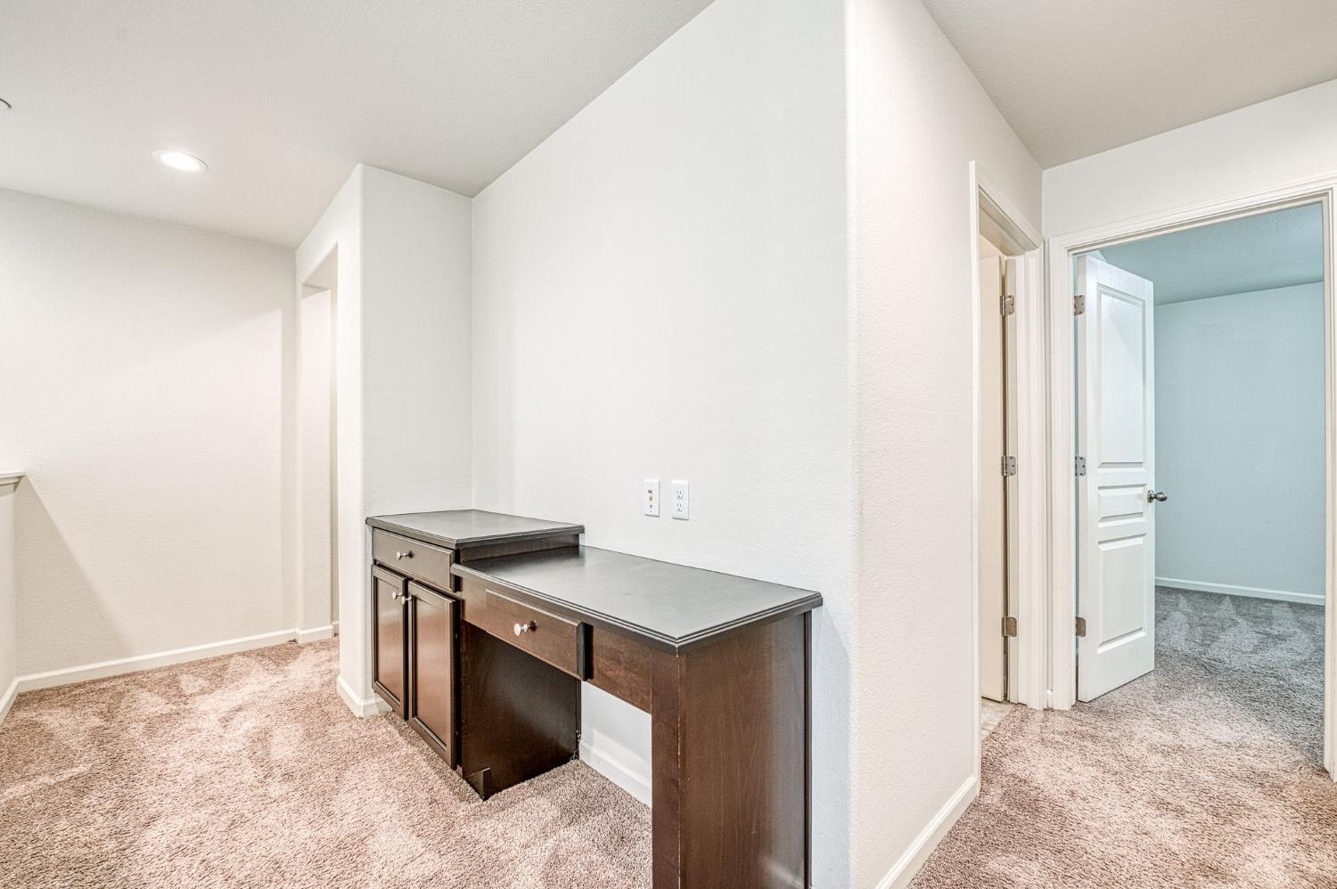 6158 E Peruna Way, Fresno, CA 93727
