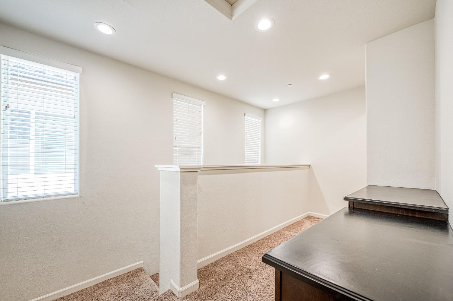 6158 E Peruna Way, Fresno, CA 93727