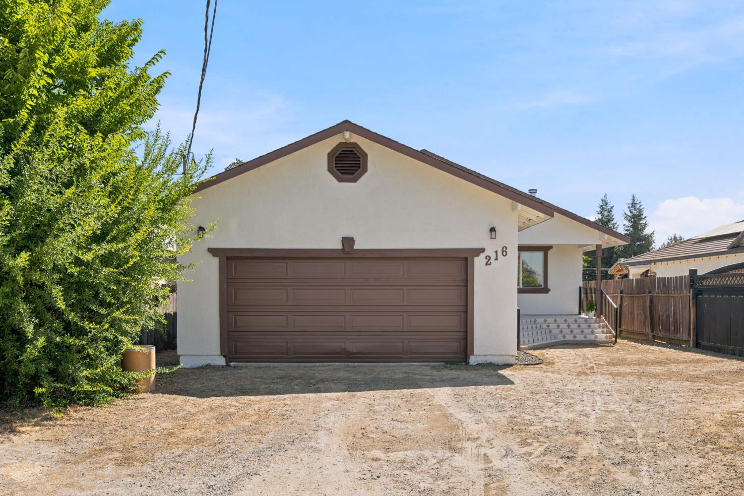 216 Fancher St, Planada, CA 95365