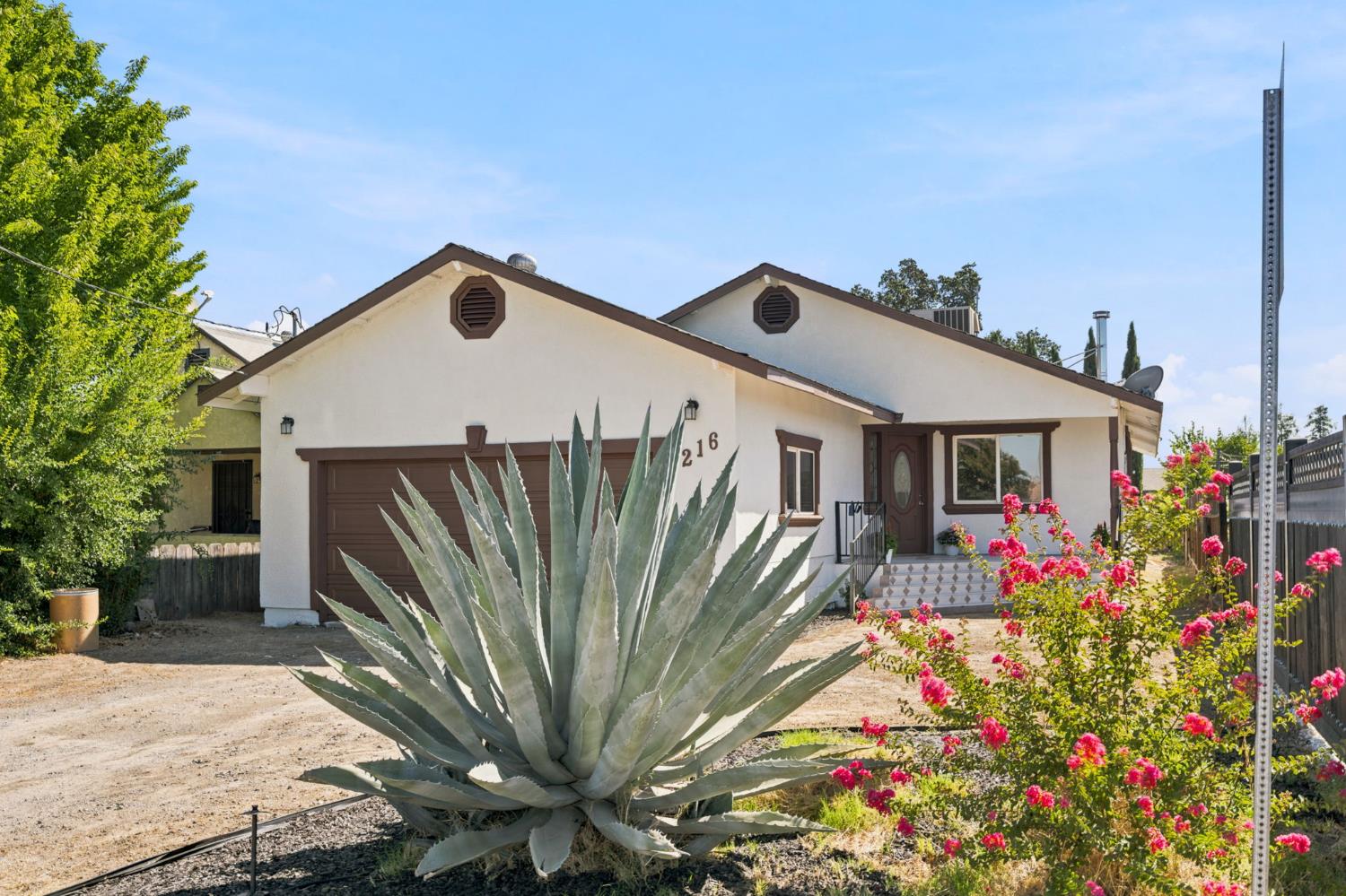 216 Fancher St, Planada, CA 95365
