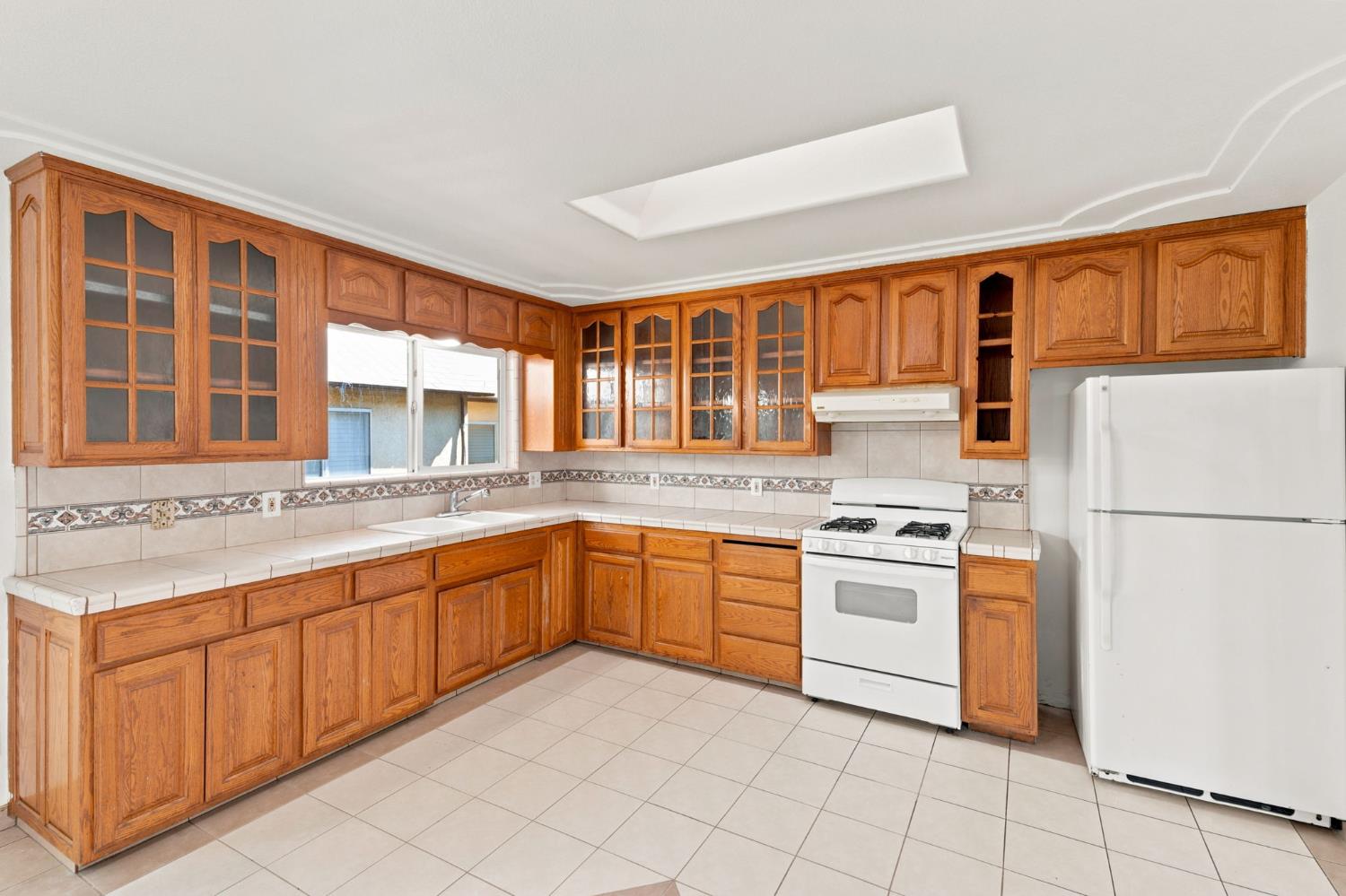 216 Fancher St, Planada, CA 95365