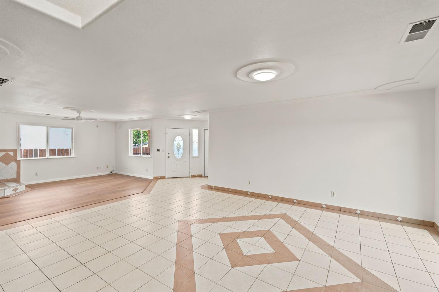 216 Fancher St, Planada, CA 95365