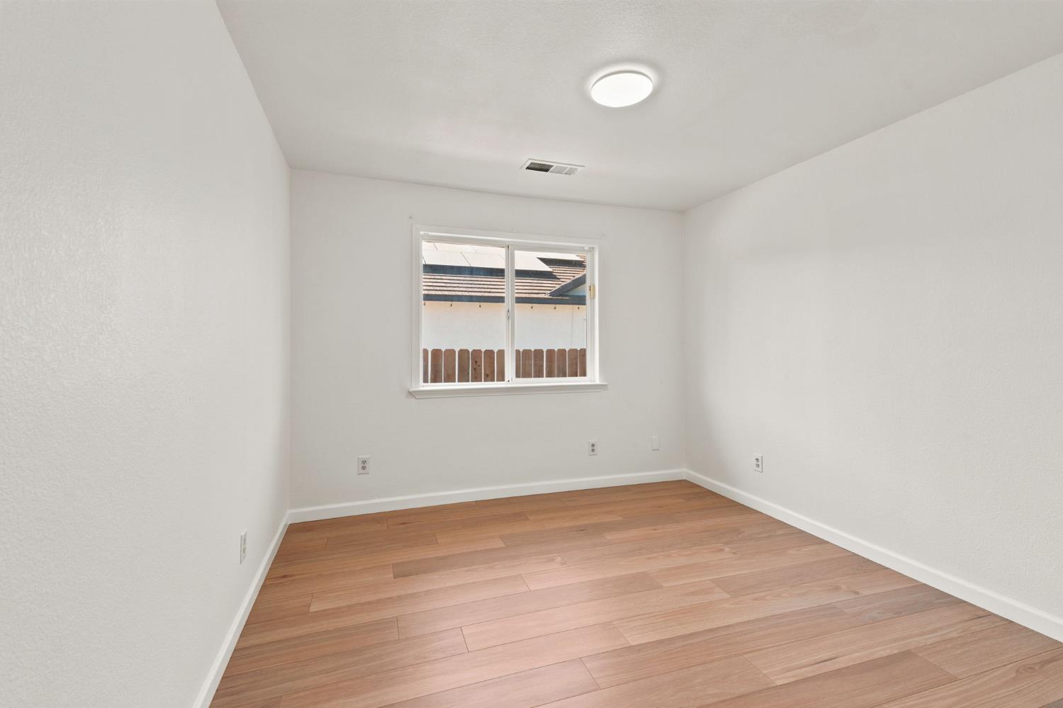 216 Fancher St, Planada, CA 95365