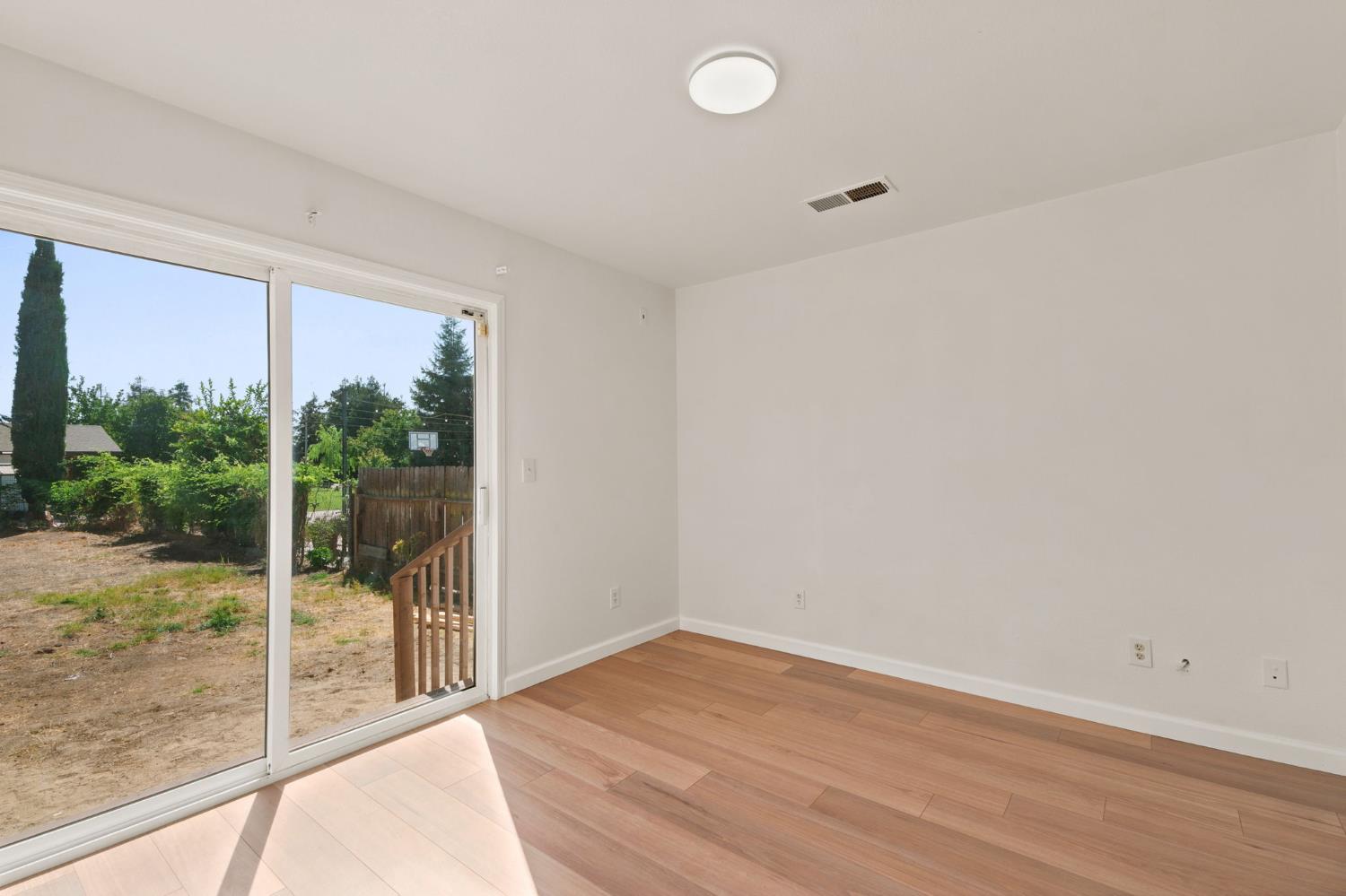216 Fancher St, Planada, CA 95365