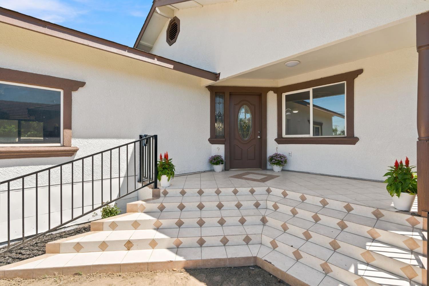 216 Fancher St, Planada, CA 95365