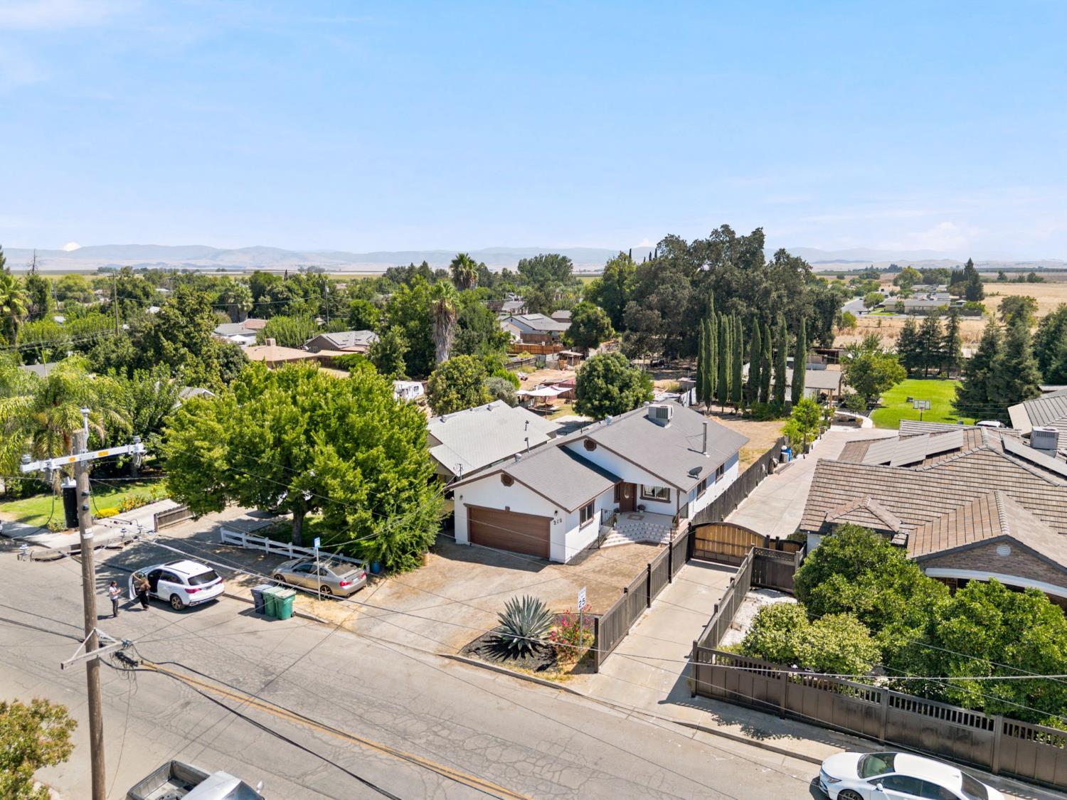 216 Fancher St, Planada, CA 95365