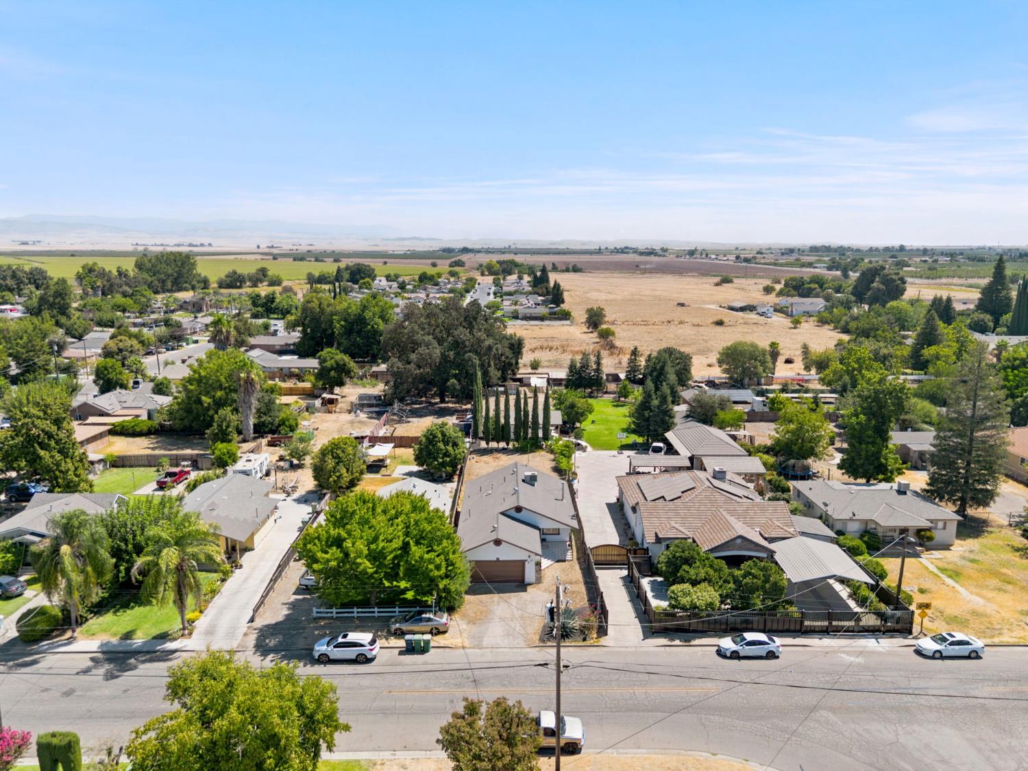 216 Fancher St, Planada, CA 95365