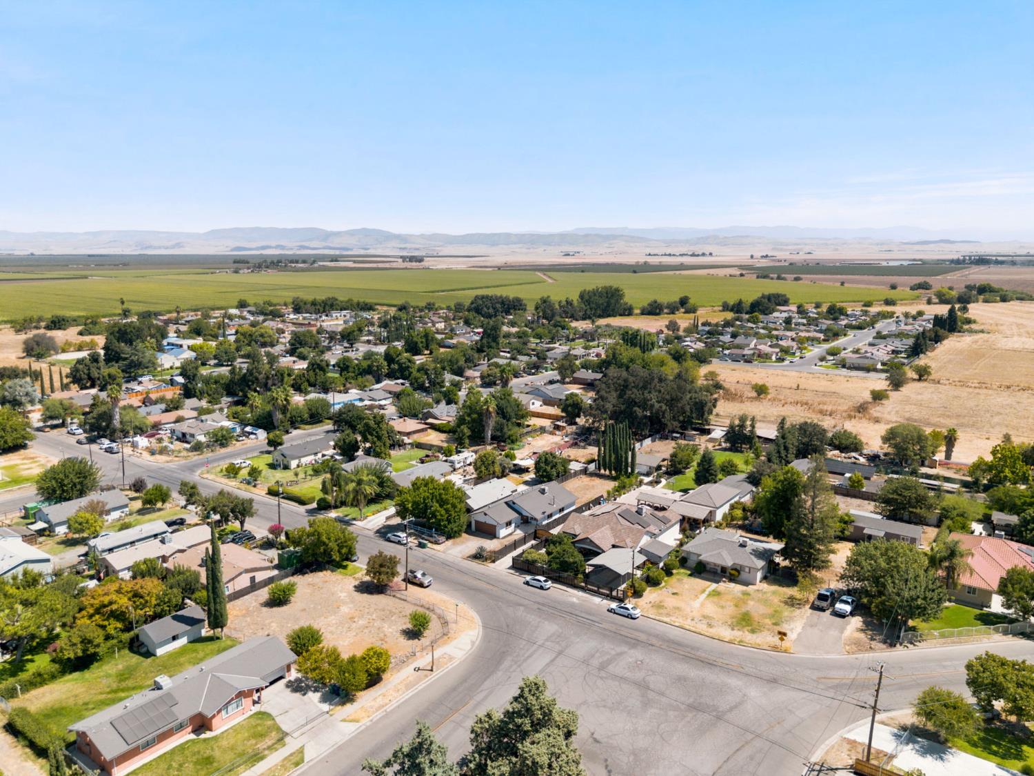 216 Fancher St, Planada, CA 95365
