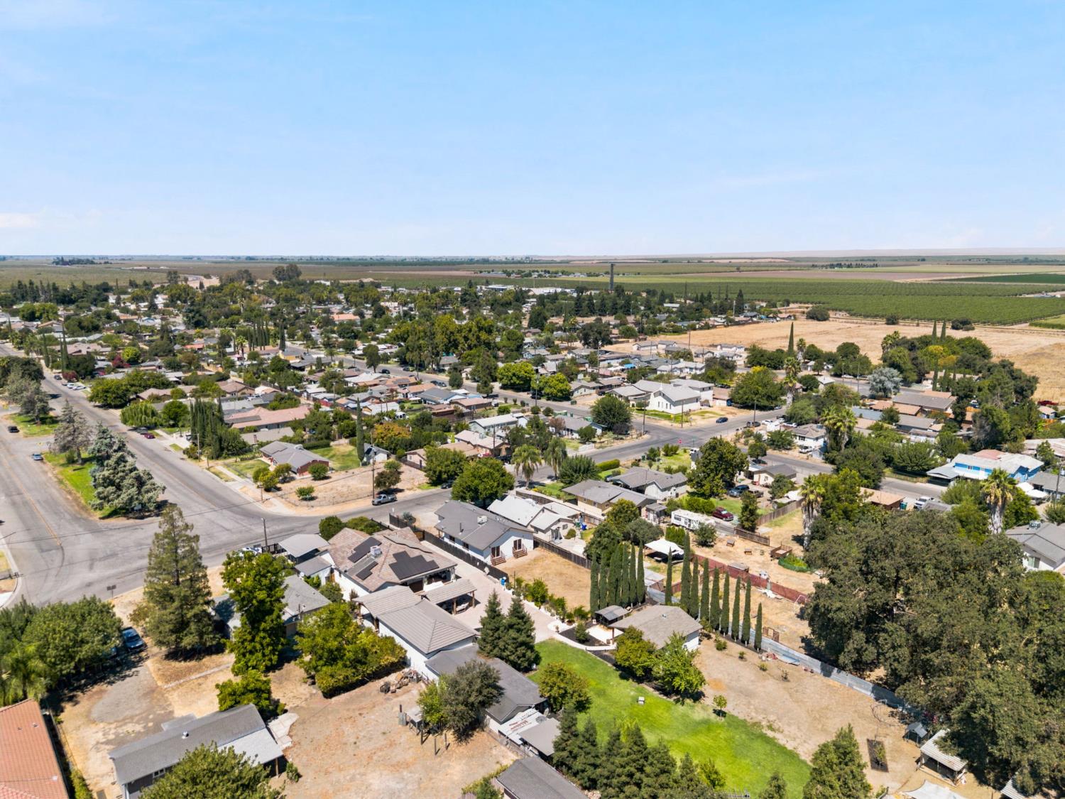 216 Fancher St, Planada, CA 95365