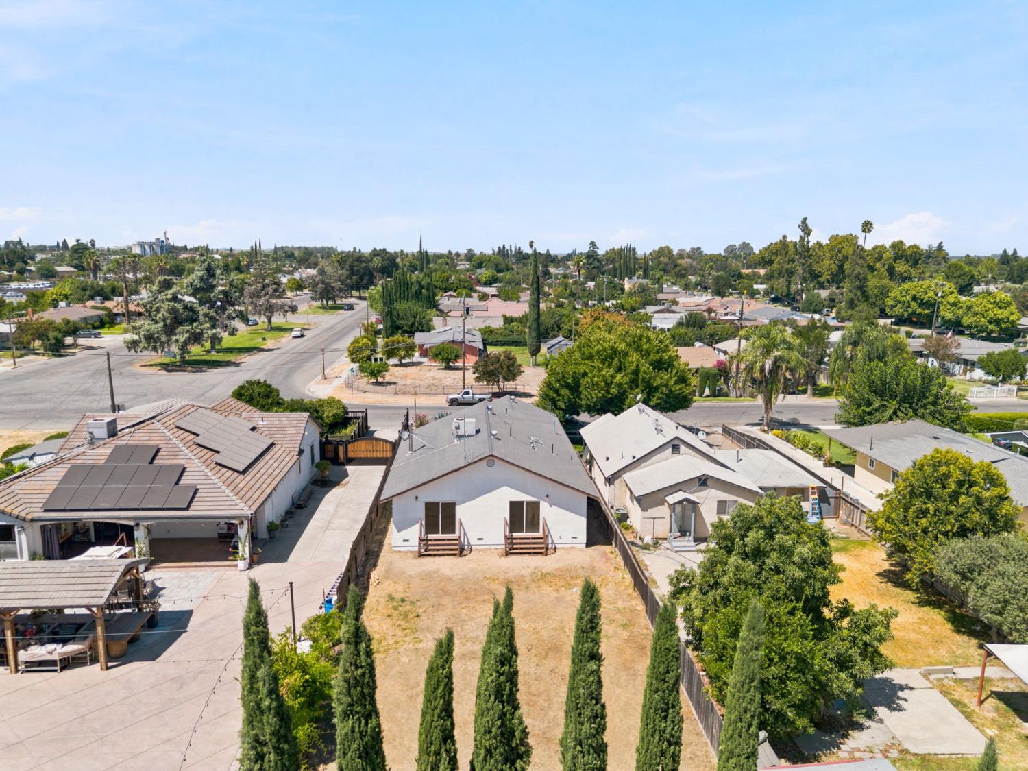 216 Fancher St, Planada, CA 95365