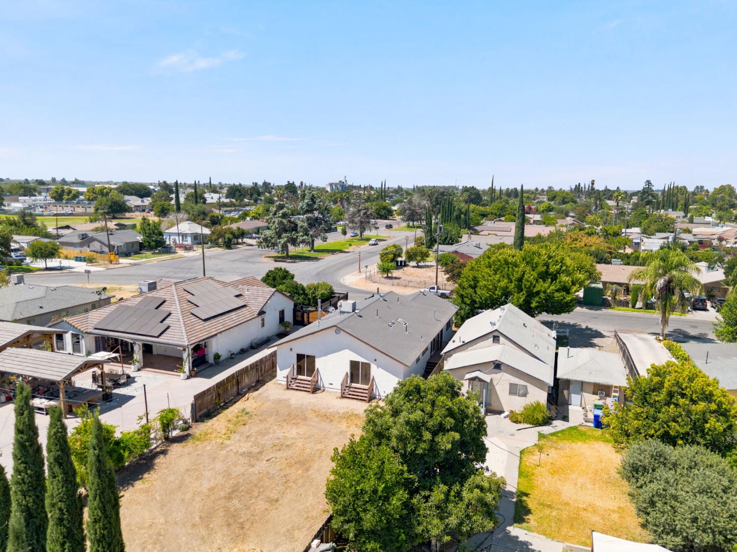 216 Fancher St, Planada, CA 95365