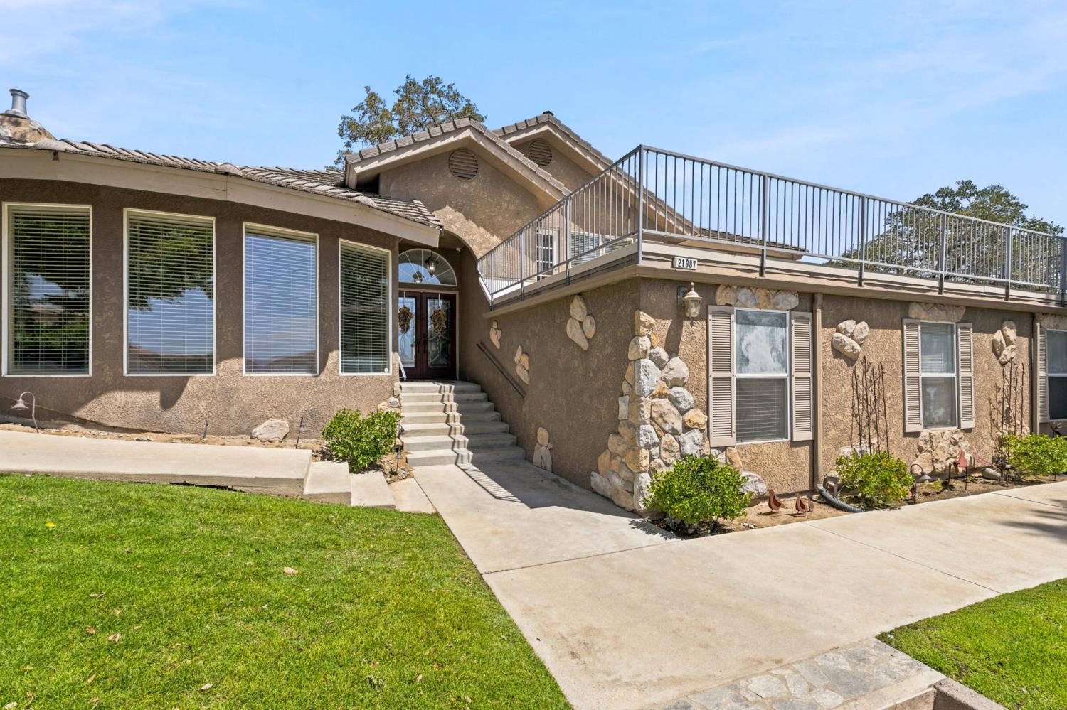 21987 Mary Rebecca Ln, Friant, CA 93626