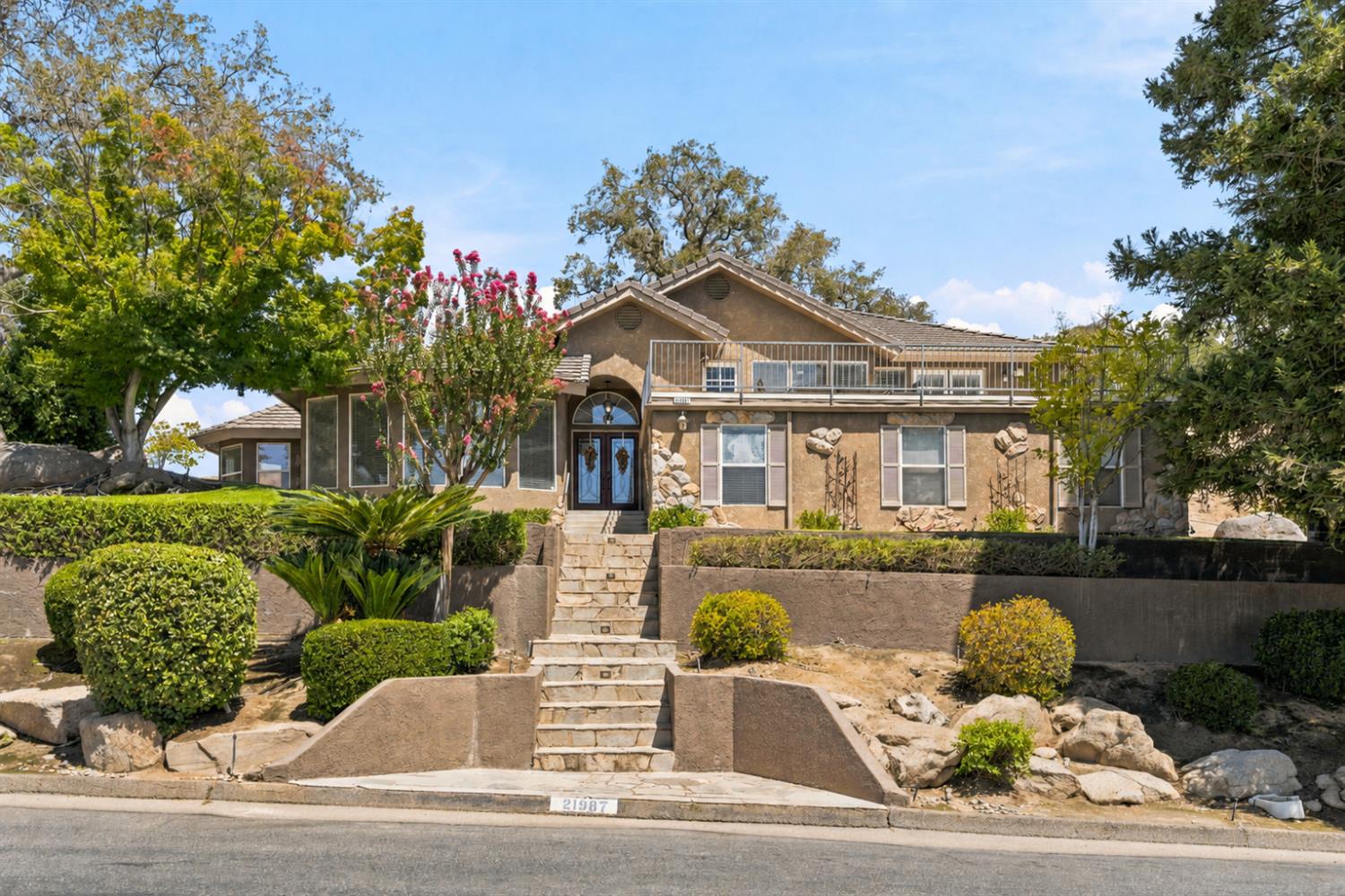 21987 Mary Rebecca Ln, Friant, CA 93626
