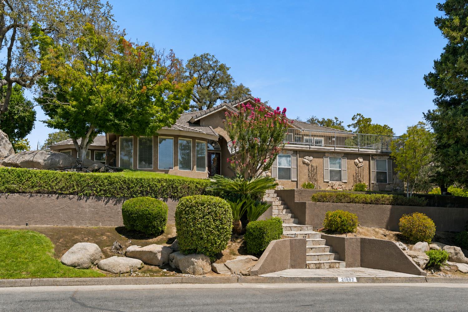 21987 Mary Rebecca Ln, Friant, CA 93626