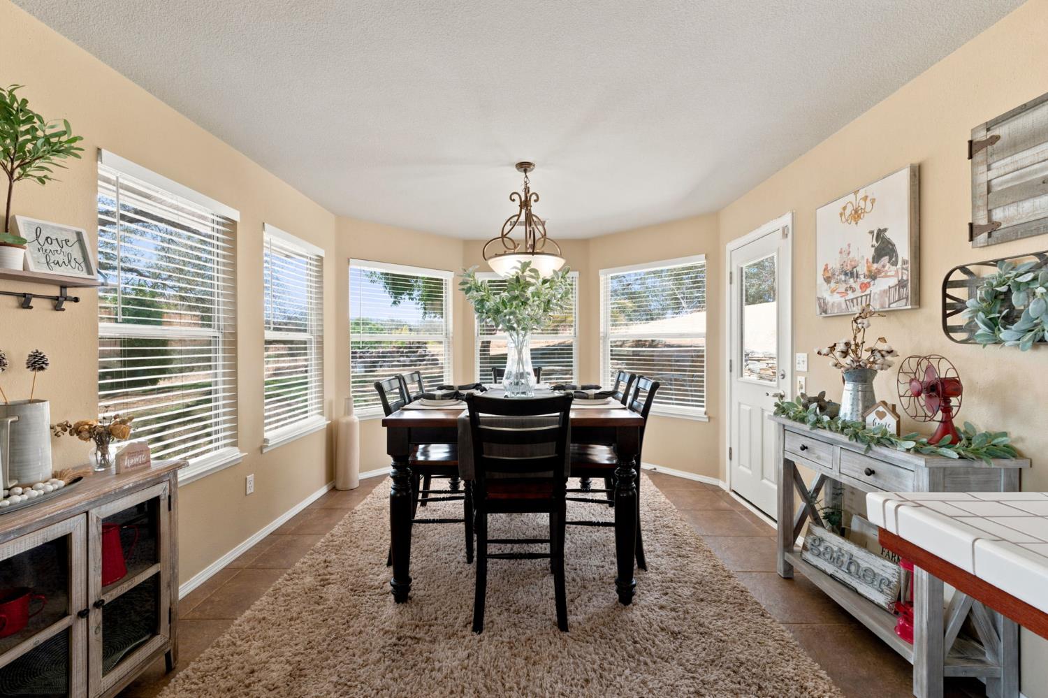 21987 Mary Rebecca Ln, Friant, CA 93626