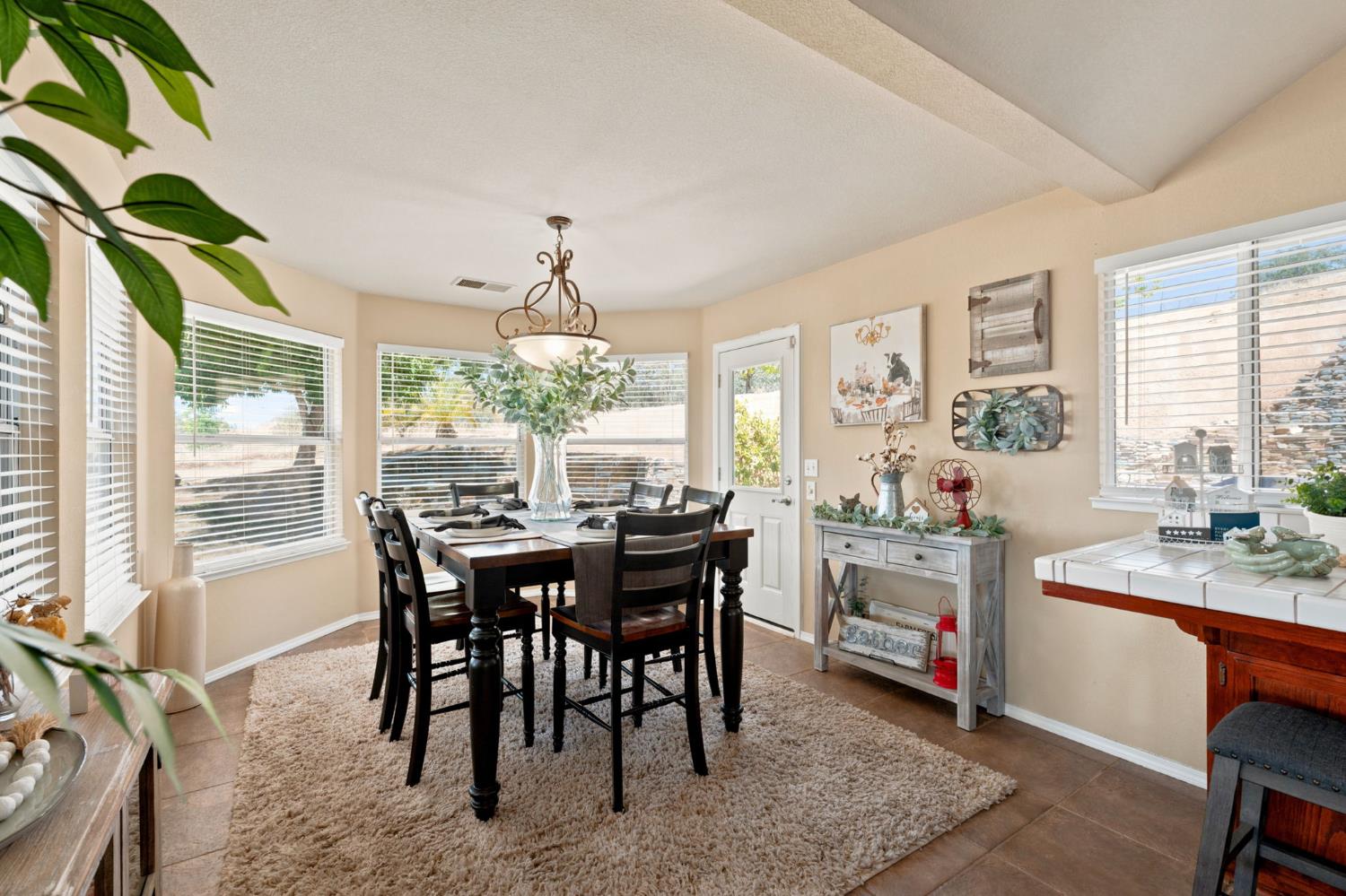 21987 Mary Rebecca Ln, Friant, CA 93626