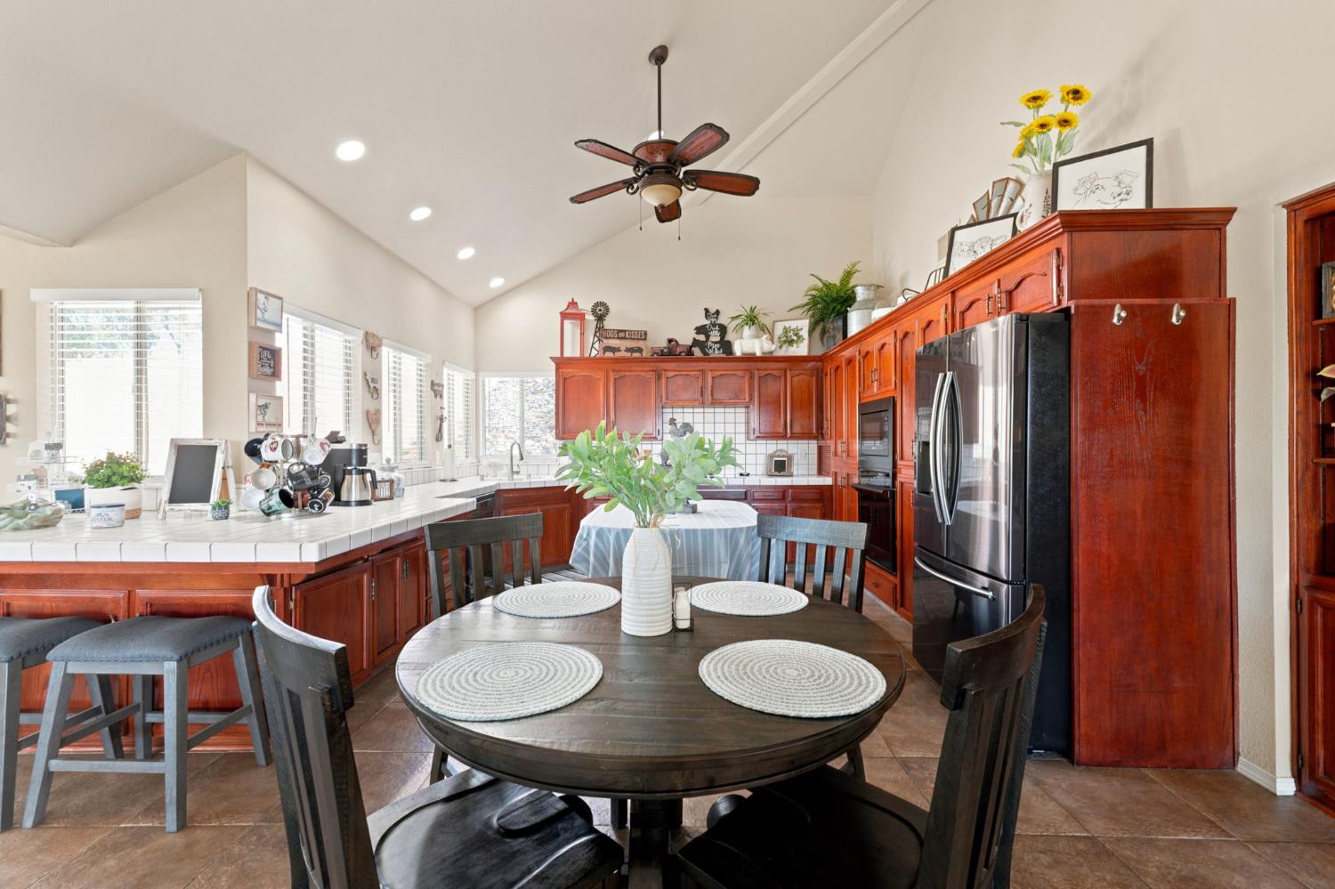 21987 Mary Rebecca Ln, Friant, CA 93626