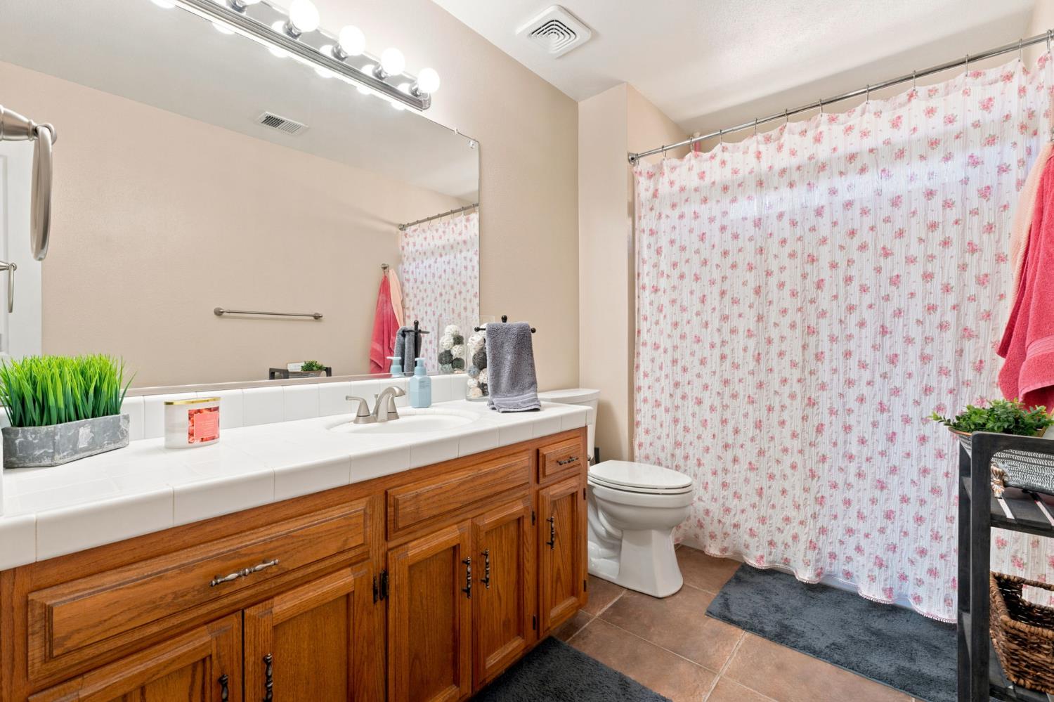 21987 Mary Rebecca Ln, Friant, CA 93626