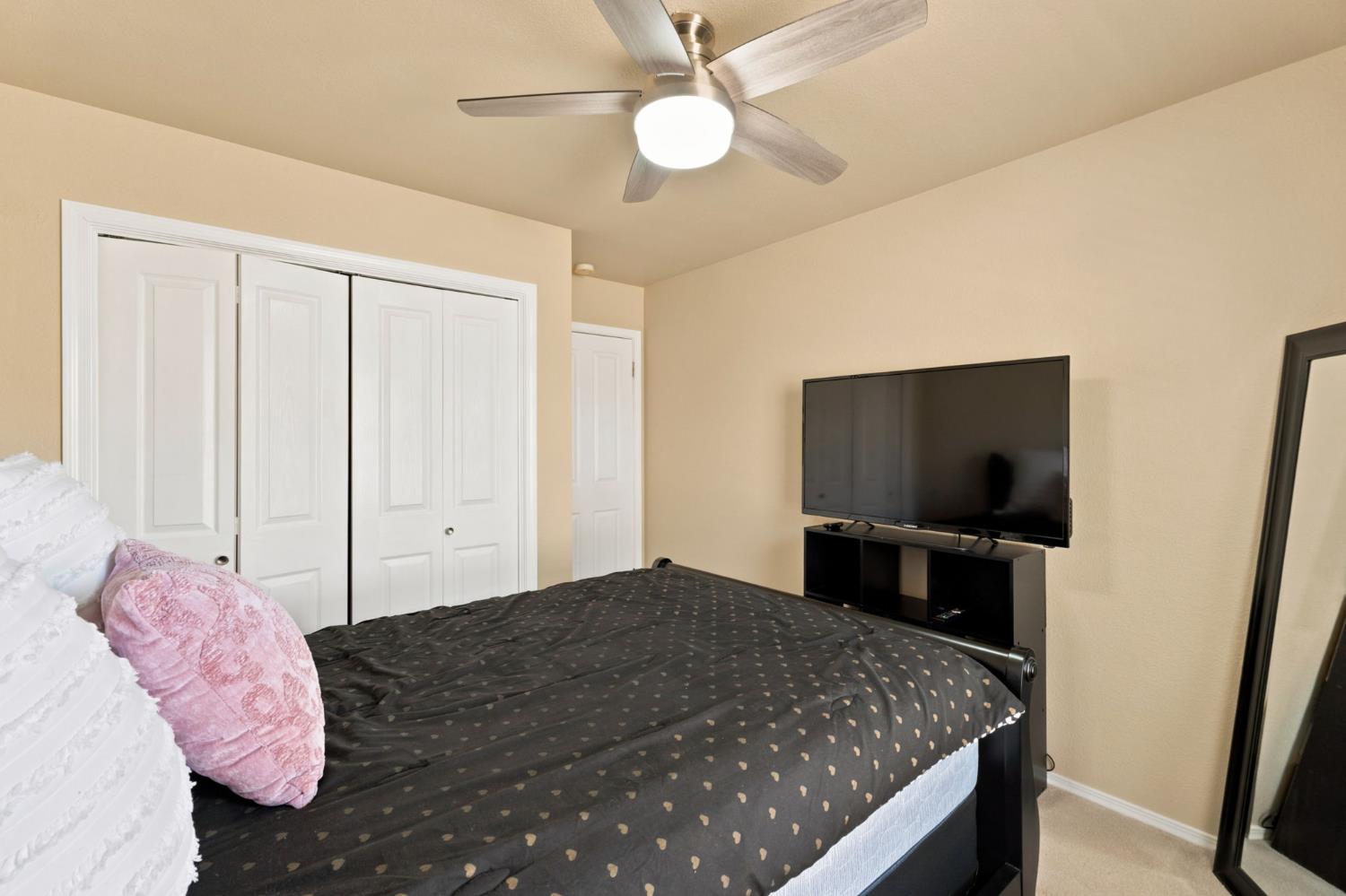 21987 Mary Rebecca Ln, Friant, CA 93626
