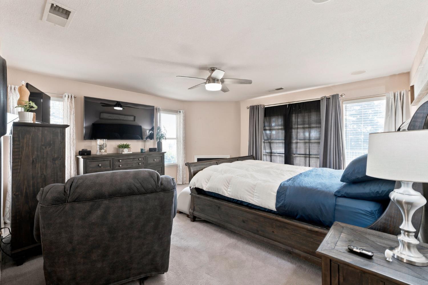 21987 Mary Rebecca Ln, Friant, CA 93626