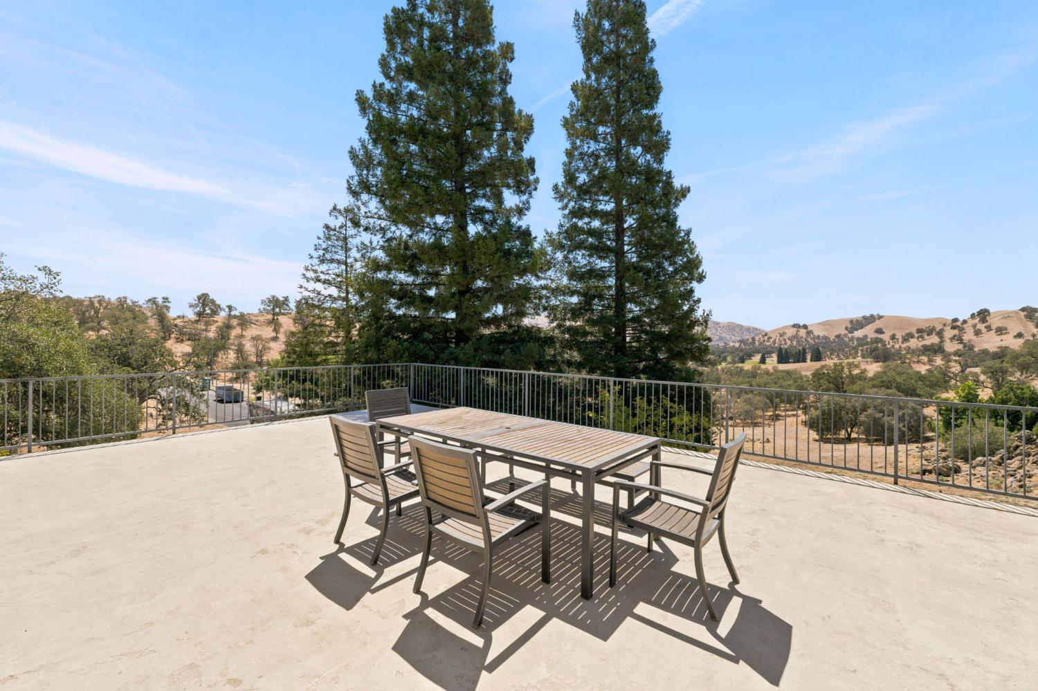 21987 Mary Rebecca Ln, Friant, CA 93626