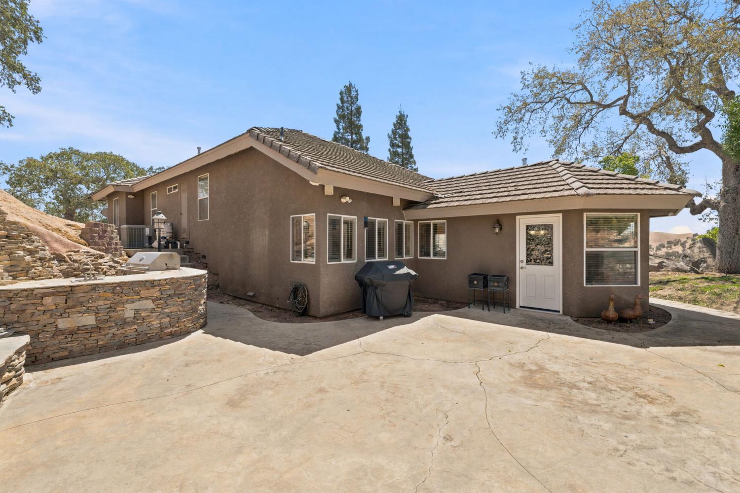 21987 Mary Rebecca Ln, Friant, CA 93626