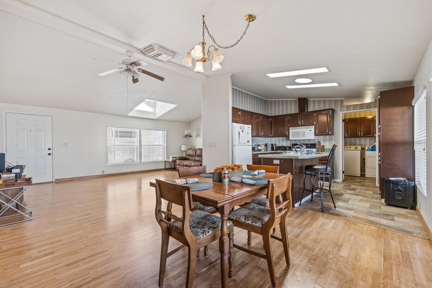 1343 W Morton #73 Ave, Porterville, CA 93257