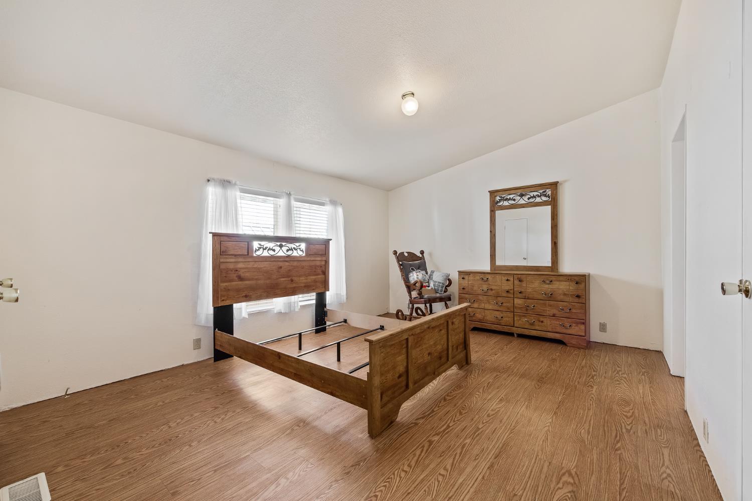 1343 W Morton #73 Ave, Porterville, CA 93257