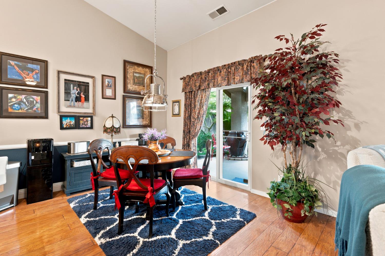 3363 Cambria Ave, Madera, CA 93637