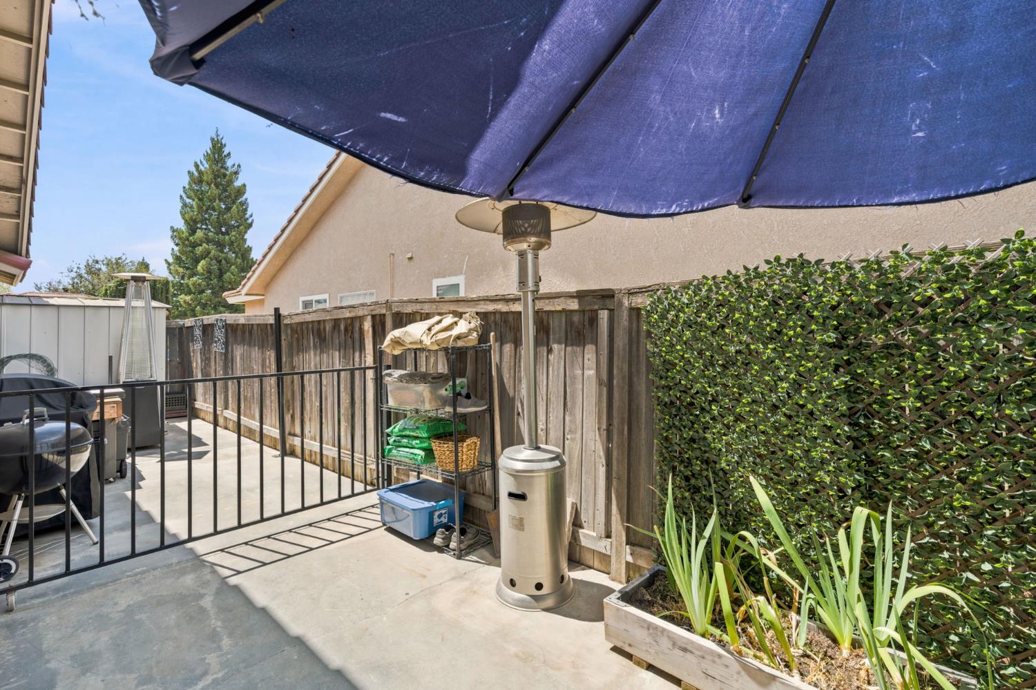 3363 Cambria Ave, Madera, CA 93637