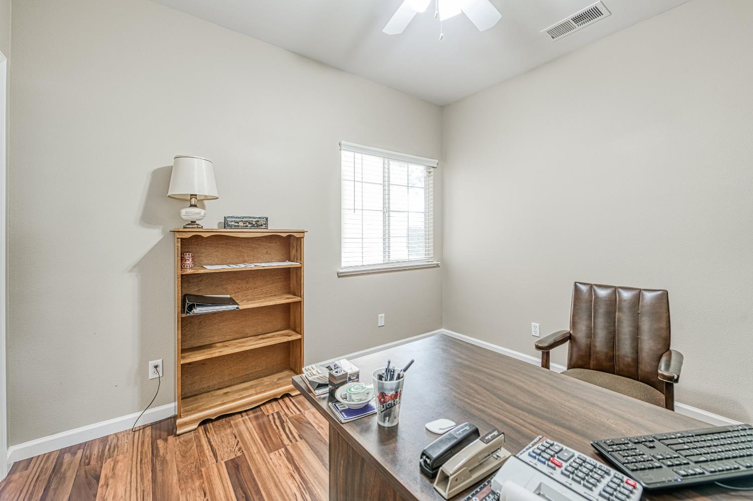 1893 Decatur Ave, Clovis, CA 93611