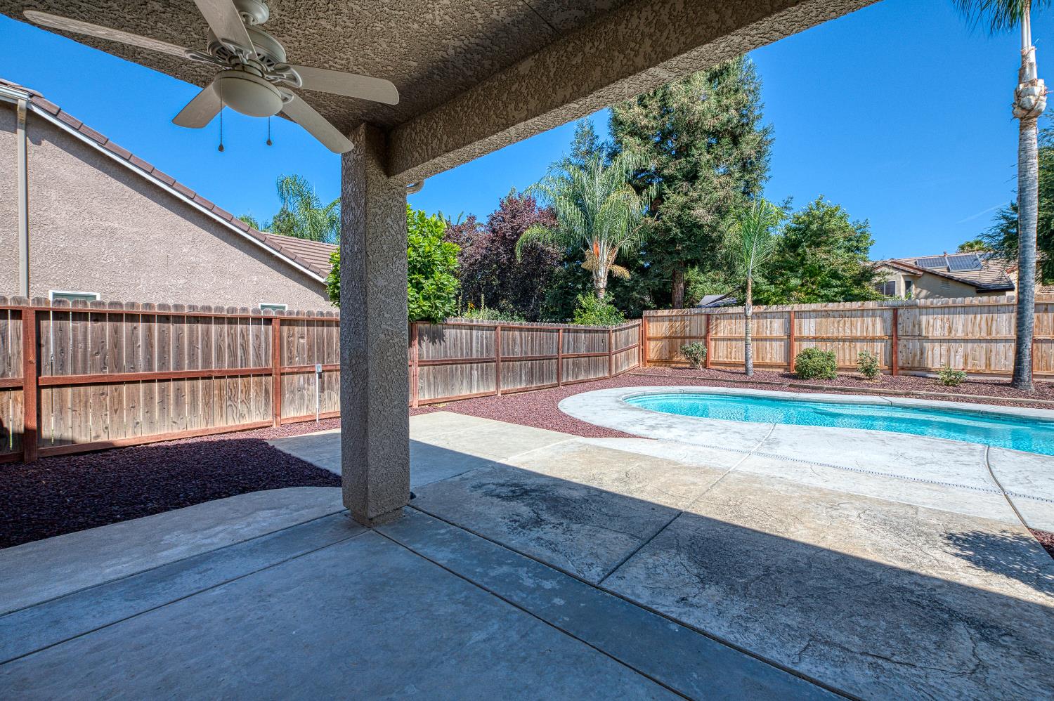 1893 Decatur Ave, Clovis, CA 93611