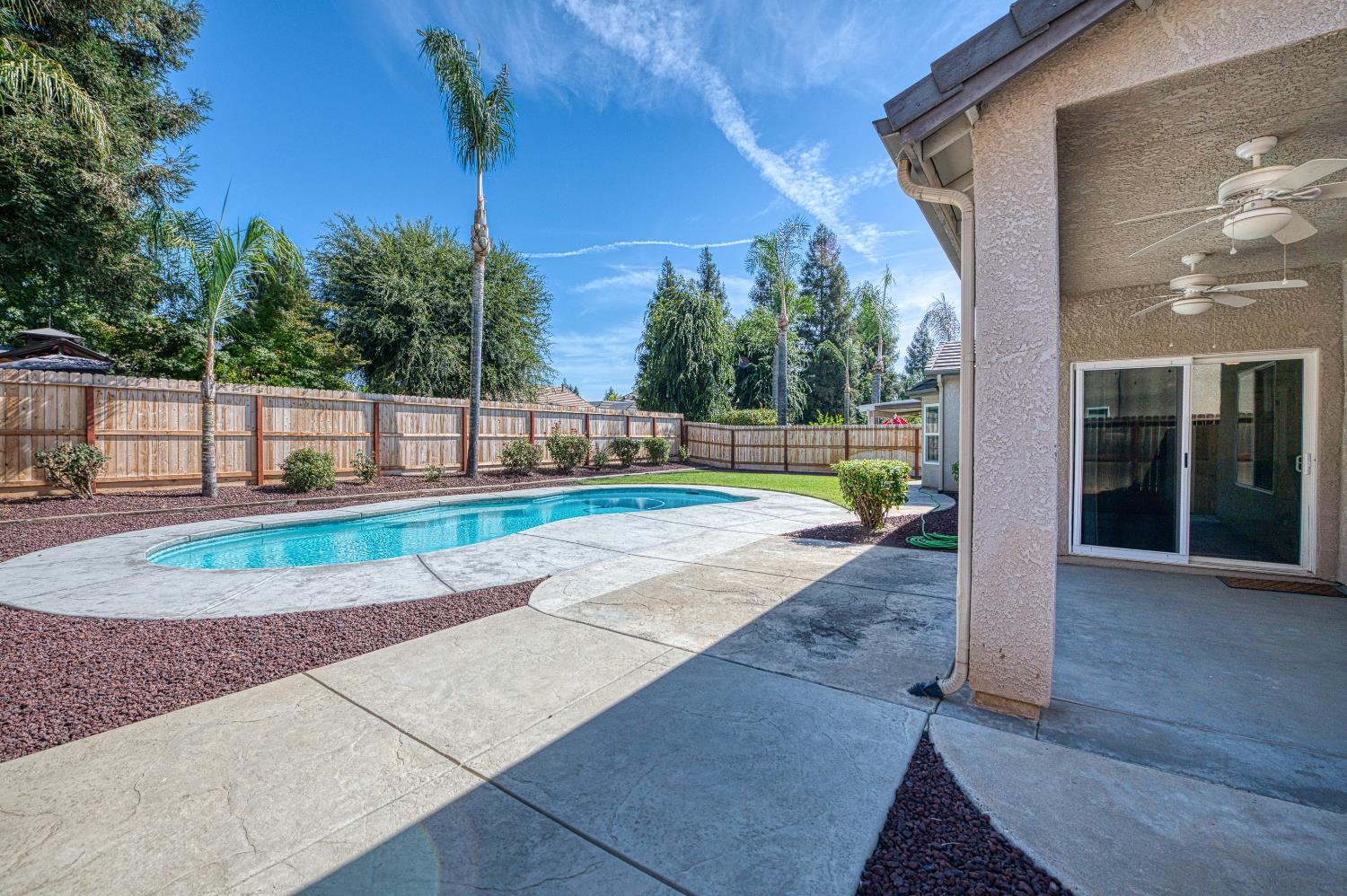 1893 Decatur Ave, Clovis, CA 93611