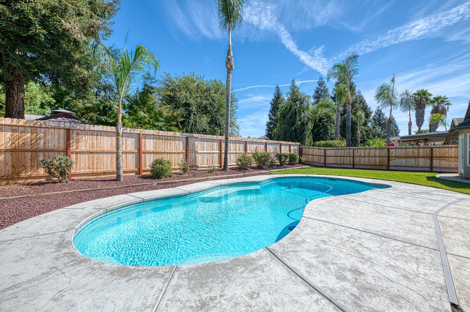 1893 Decatur Ave, Clovis, CA 93611