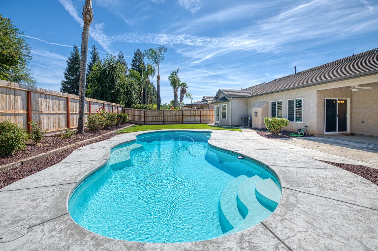 1893 Decatur Ave, Clovis, CA 93611