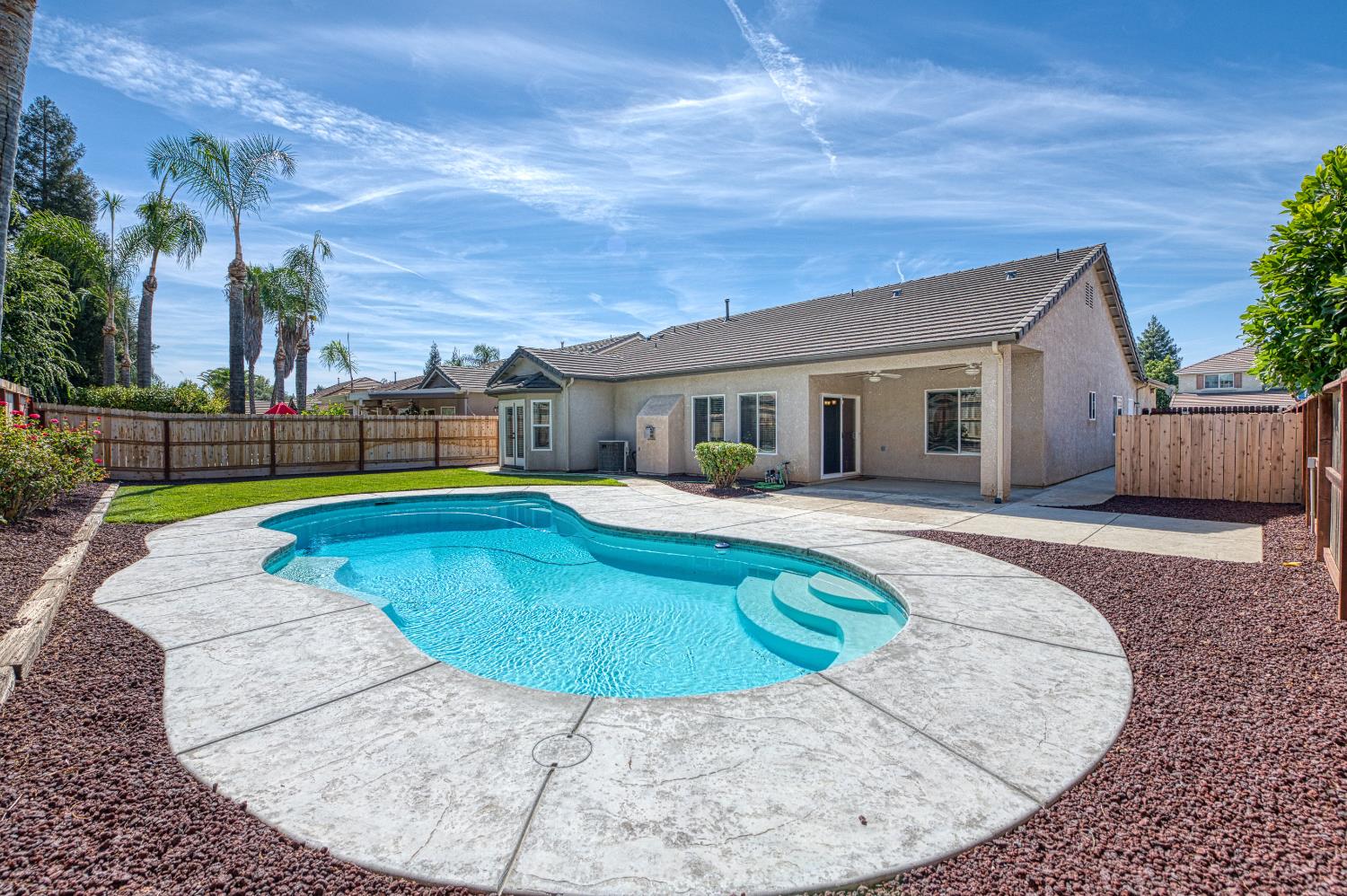 1893 Decatur Ave, Clovis, CA 93611