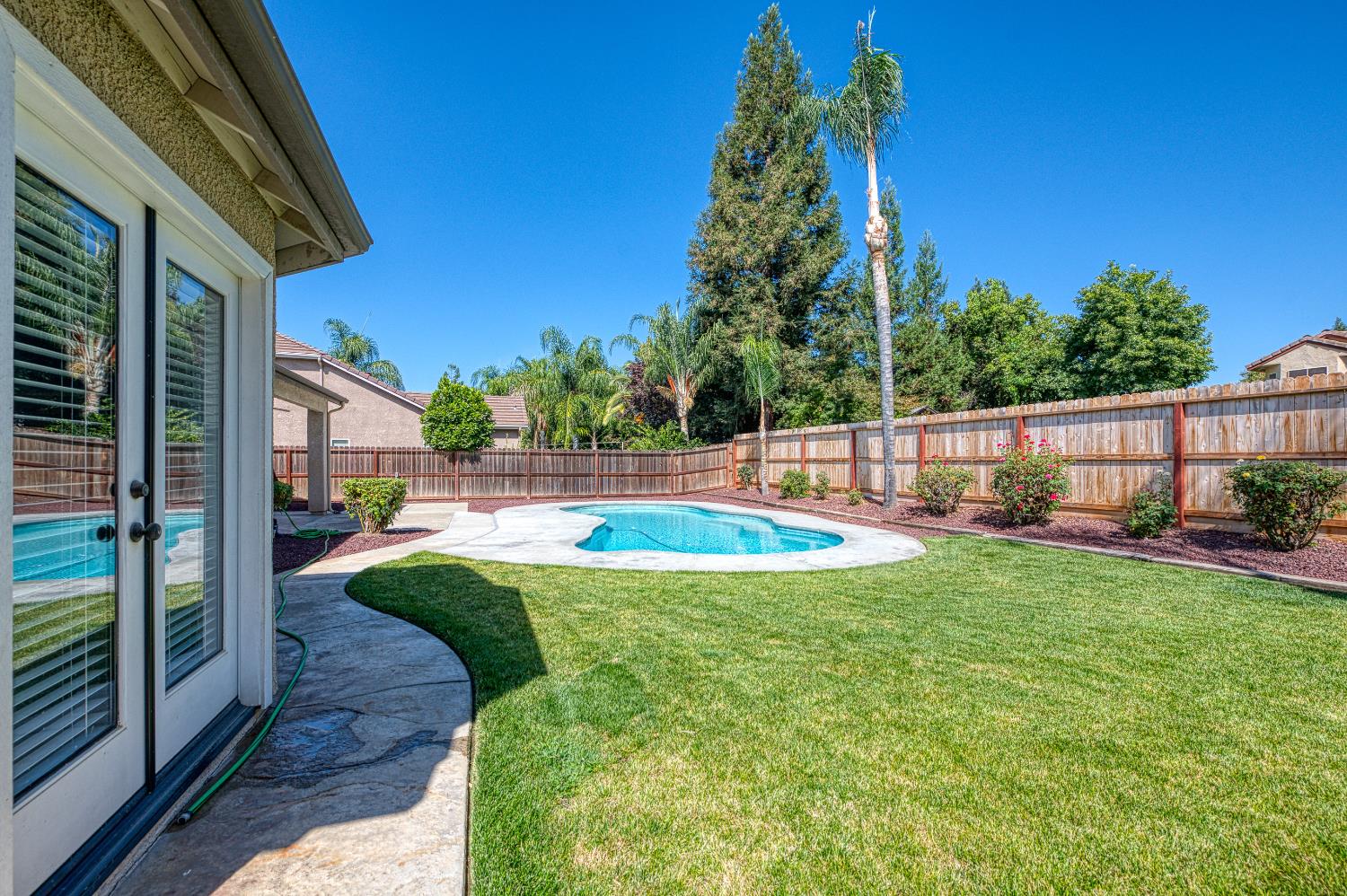 1893 Decatur Ave, Clovis, CA 93611