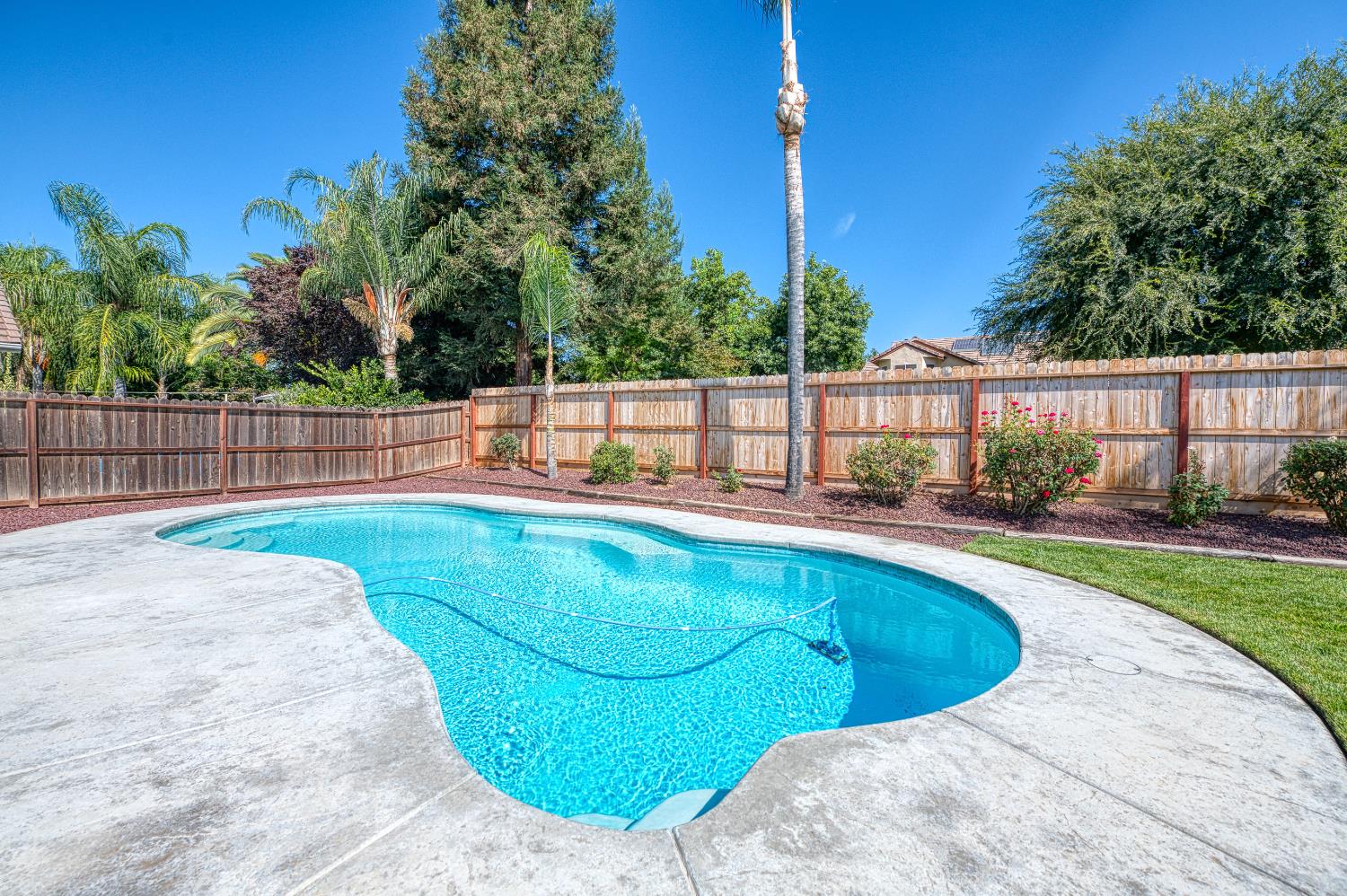 1893 Decatur Ave, Clovis, CA 93611