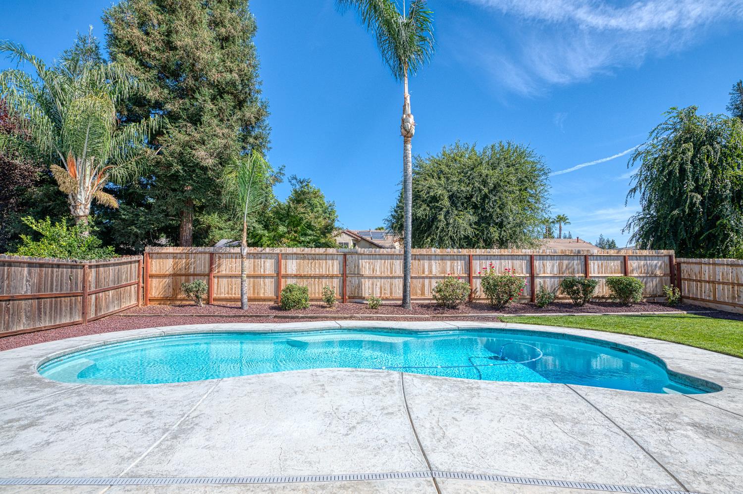 1893 Decatur Ave, Clovis, CA 93611