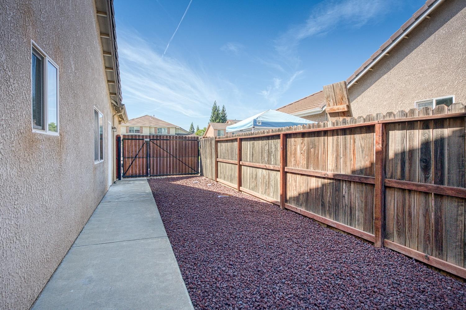 1893 Decatur Ave, Clovis, CA 93611