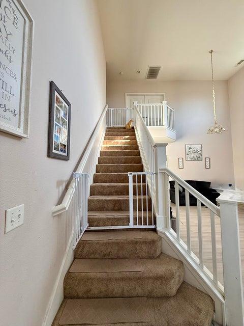 4317 E Cambridge Ave, Visalia, CA 93292