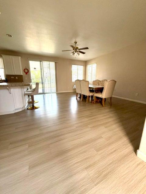 4317 E Cambridge Ave, Visalia, CA 93292