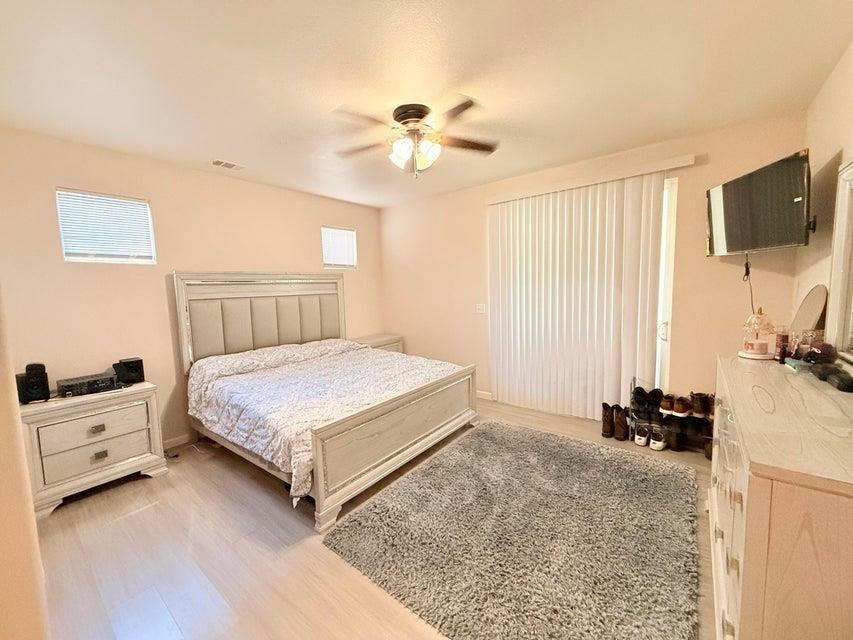 4317 E Cambridge Ave, Visalia, CA 93292