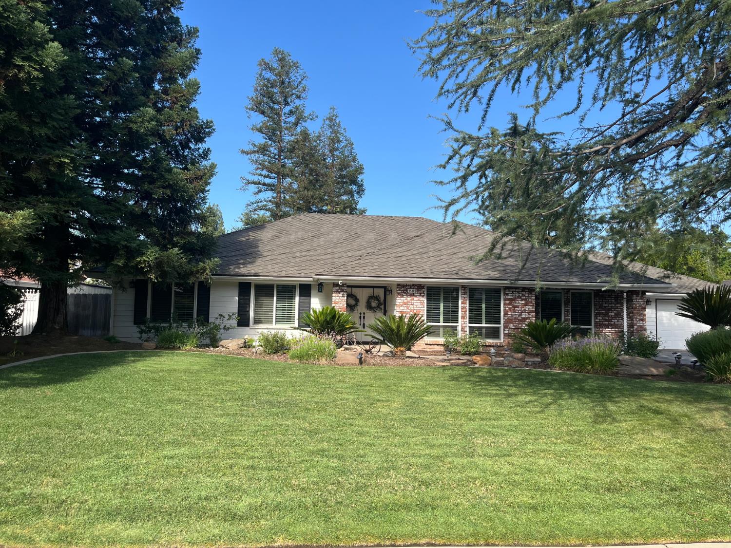 5429 N Pleasant, Fresno, CA 93711