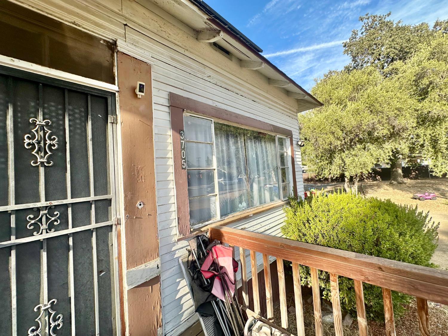 3705 3707 E Iowa Ave, Fresno, CA 93702