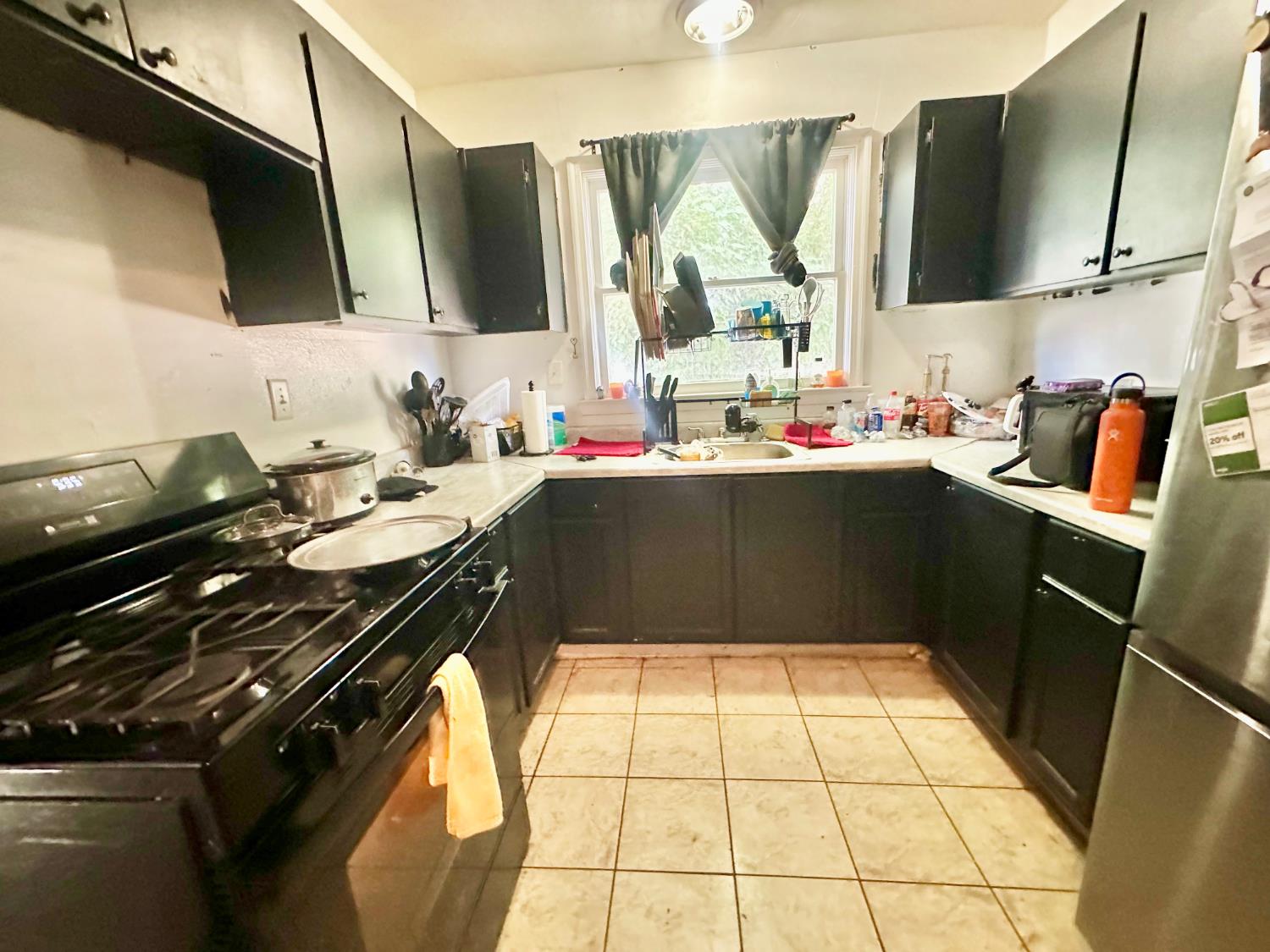 3705 3707 E Iowa Ave, Fresno, CA 93702