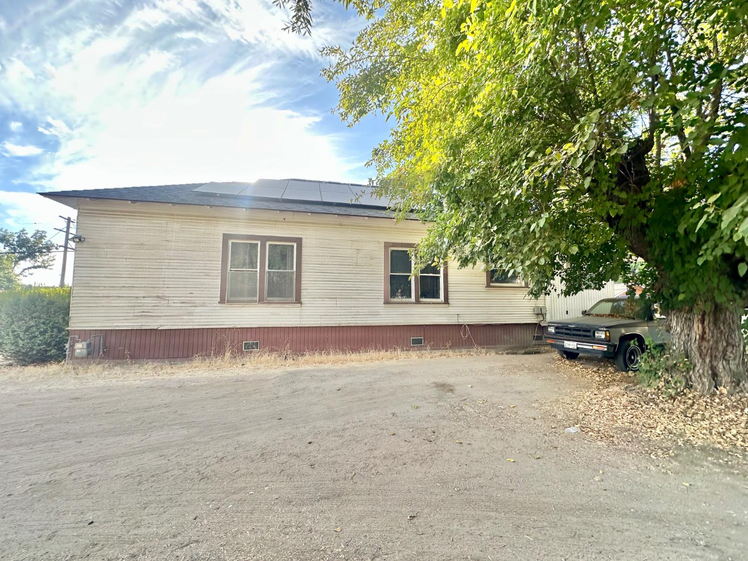 3705 3707 E Iowa Ave, Fresno, CA 93702