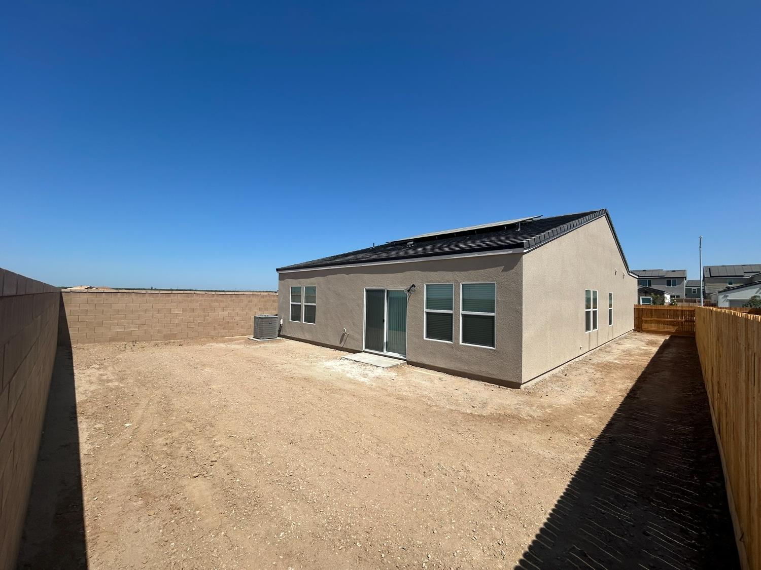 7133 W Willis Ave, Fresno, CA 93723
