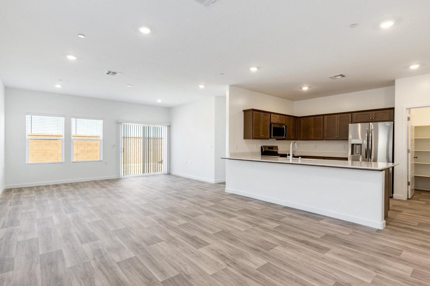 7133 W Willis Ave, Fresno, CA 93723